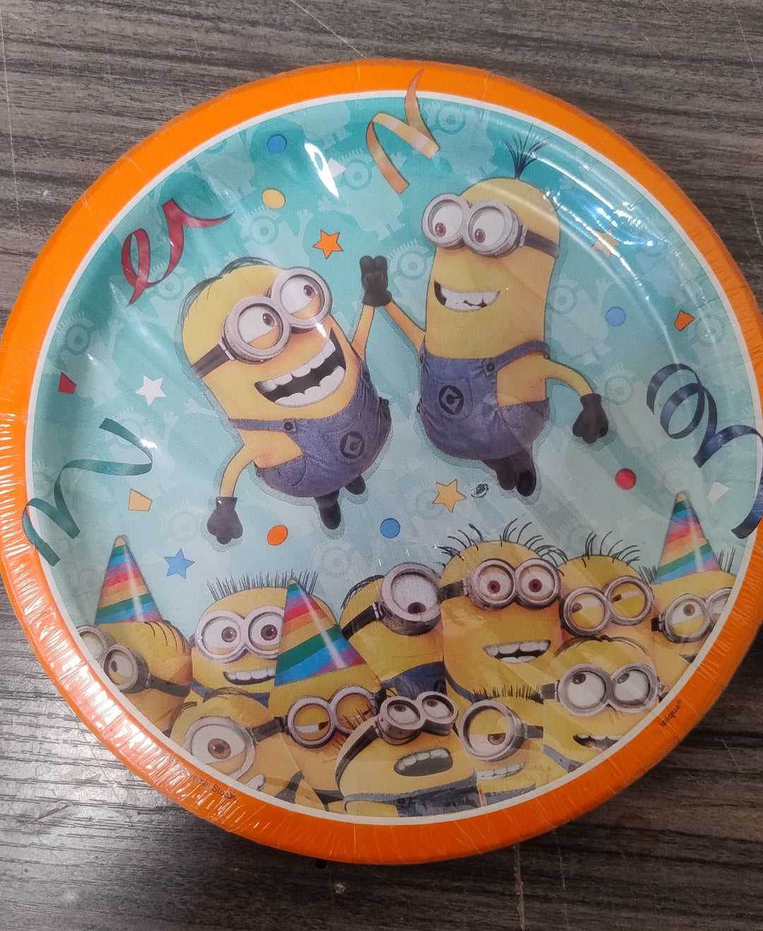 Minions Paper Plates - PartyExperts