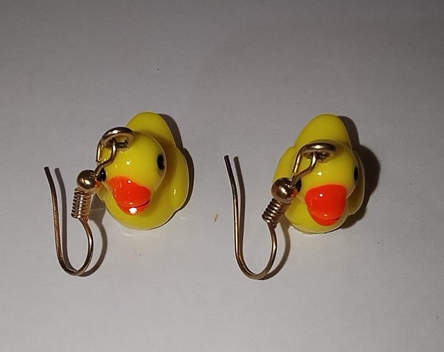 Yellow duck ear ring - PartyExperts