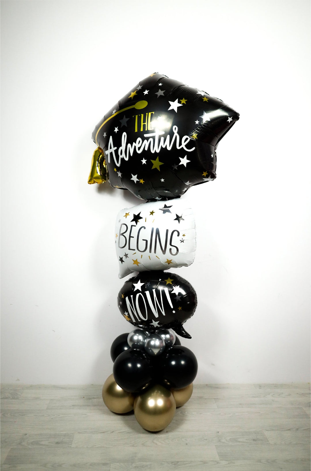 GRAD CAP BUBBLES STAND W/HELIUM - PartyExperts