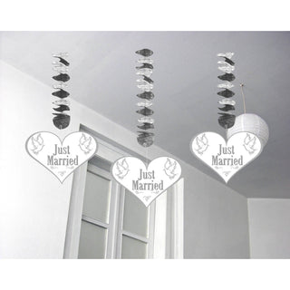 Just Married Heart-shaped Hangers - 3 pieces - PartyExperts