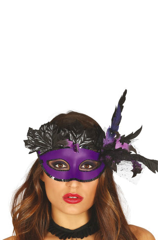 Lilac Feathered Mask - PartyExperts